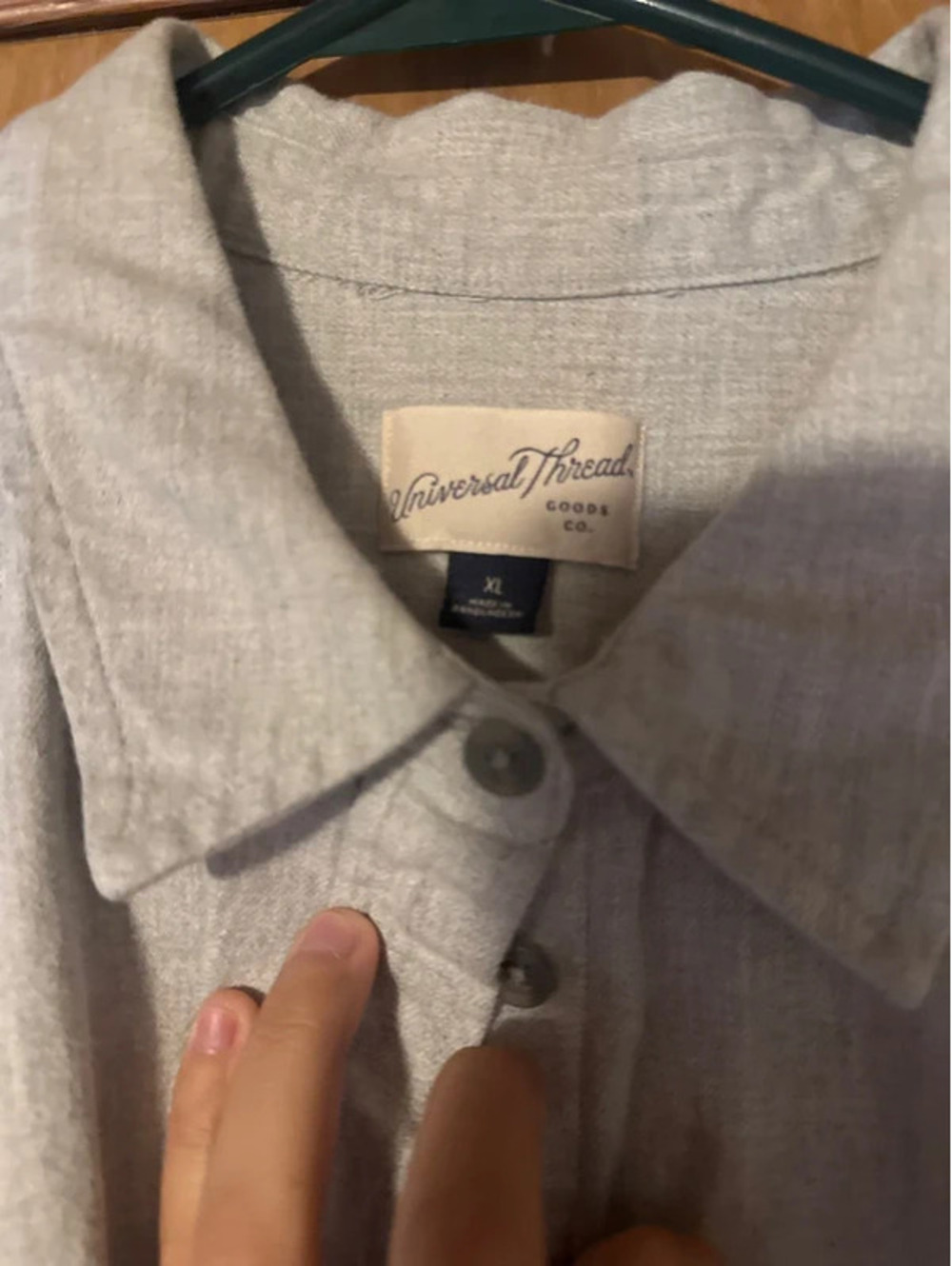 Women’s Universal Threads - Picture 2 of 2